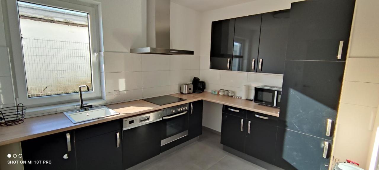 Neue Doppelhaushaelfte Mit Terrasse, Balkon Und Garten Remscheid Kültér fotó
